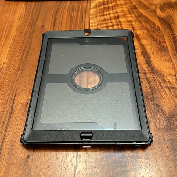 Otter Box Utility Series The Latch II - 10” - Picture 3 of 11